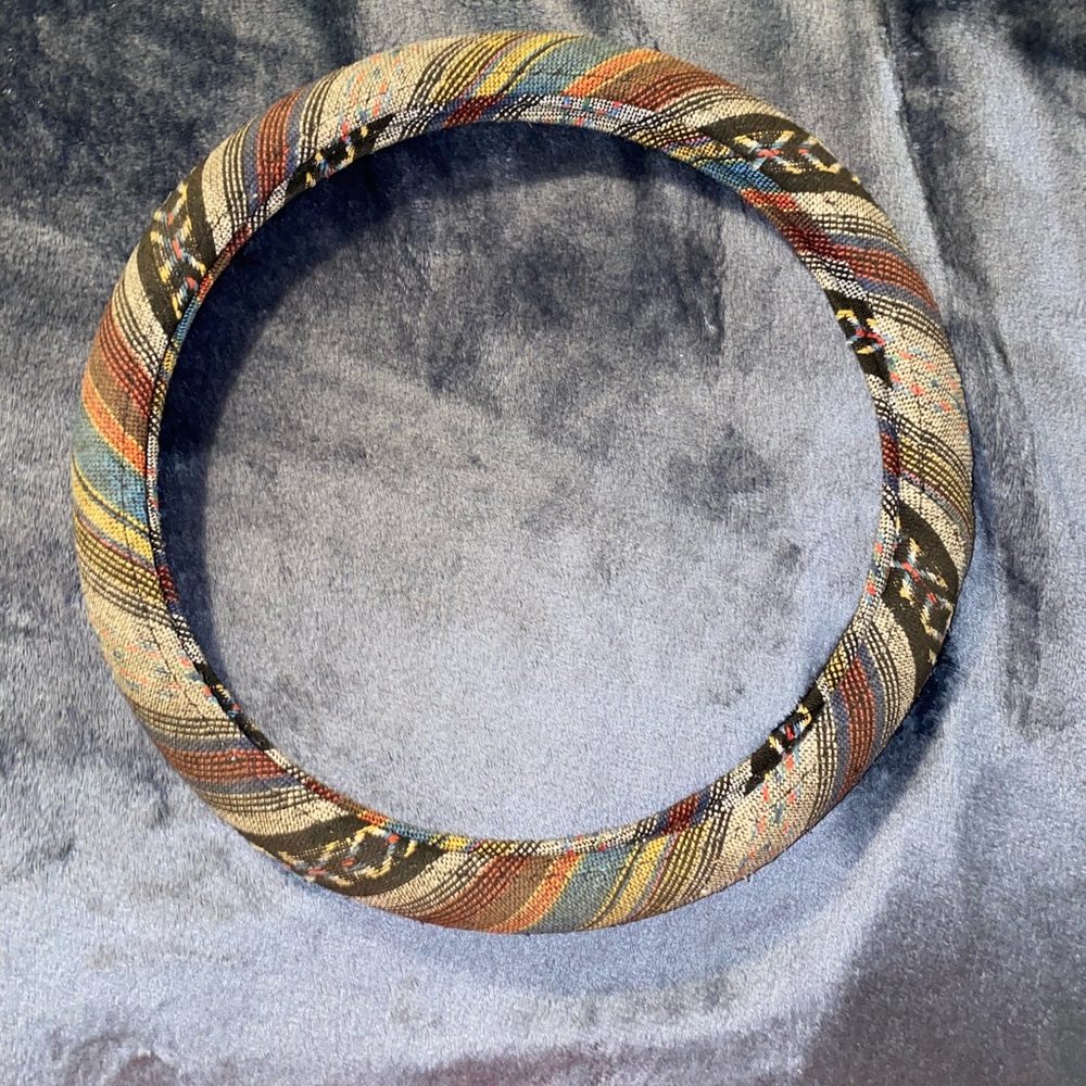 Steering wheel cover